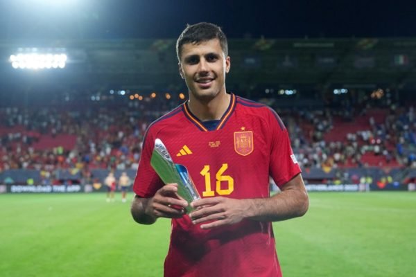 Rodri é eleito melhor jogador da Champions na temporada 2022/23