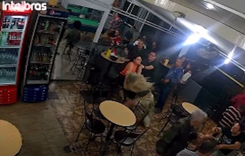 Vídeo Mulher Não Paga Conta De R 25 Em Bar Do Df Professora Reclama