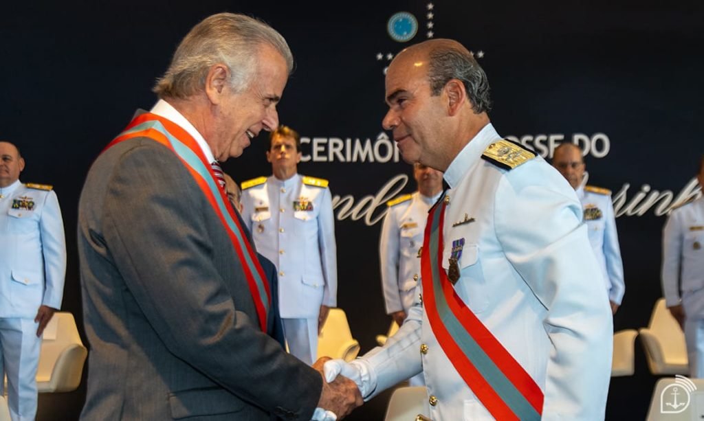 Ministro José Múcio e almirante Olsen