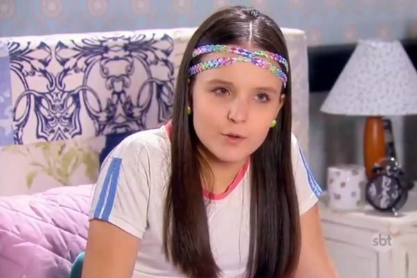 Larissa Manoela conta como reagiu às cenas de filme com o ex João