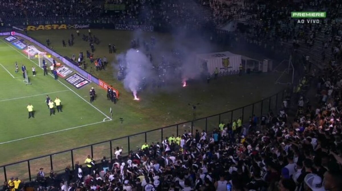 Bomba explode no gramado durante jogo da Liga dos Campeões da Ásia