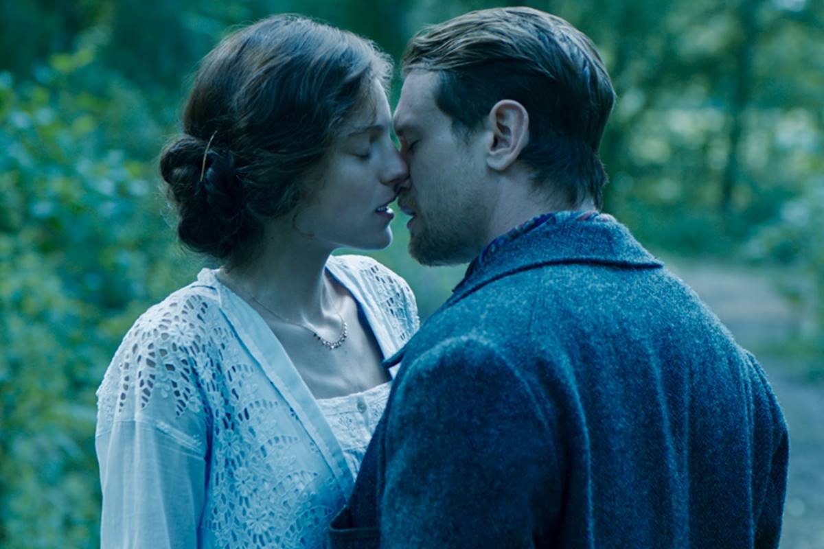 Imagem colorida do filme O Amante de Lady Chatterley  - Metrópoles 