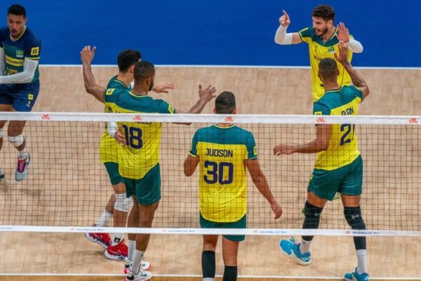 Liga das Nações de vôlei: Brasil se recupera e vira contra Eslovênia
