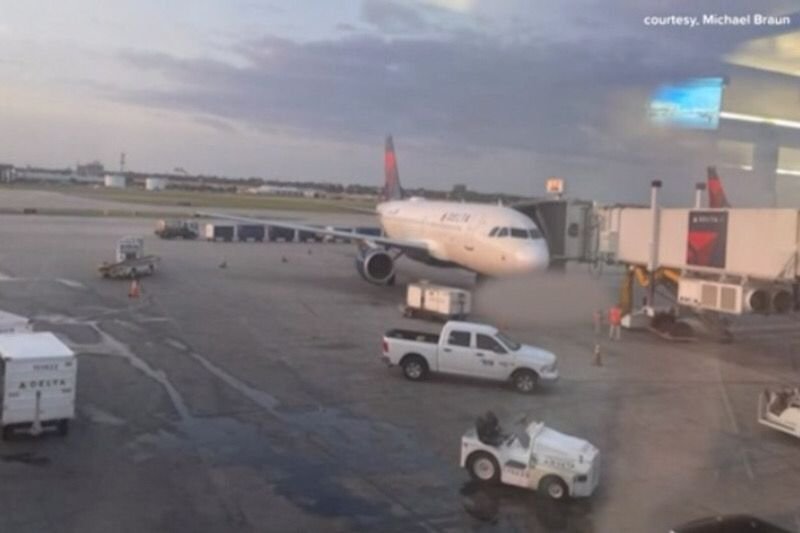 Brasileiro foi detido em aeroporto dos EUA por falar inglês