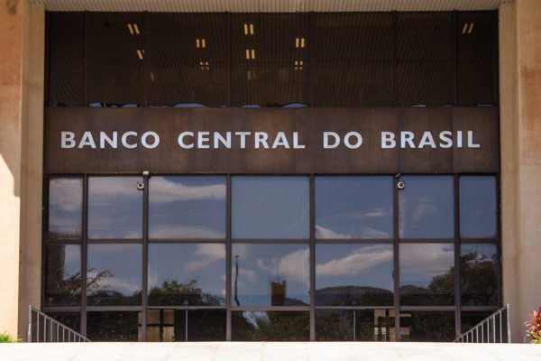 imagem colorida Fachada de prédio do Banco Central do Brasil edital concurso - Metrópoles