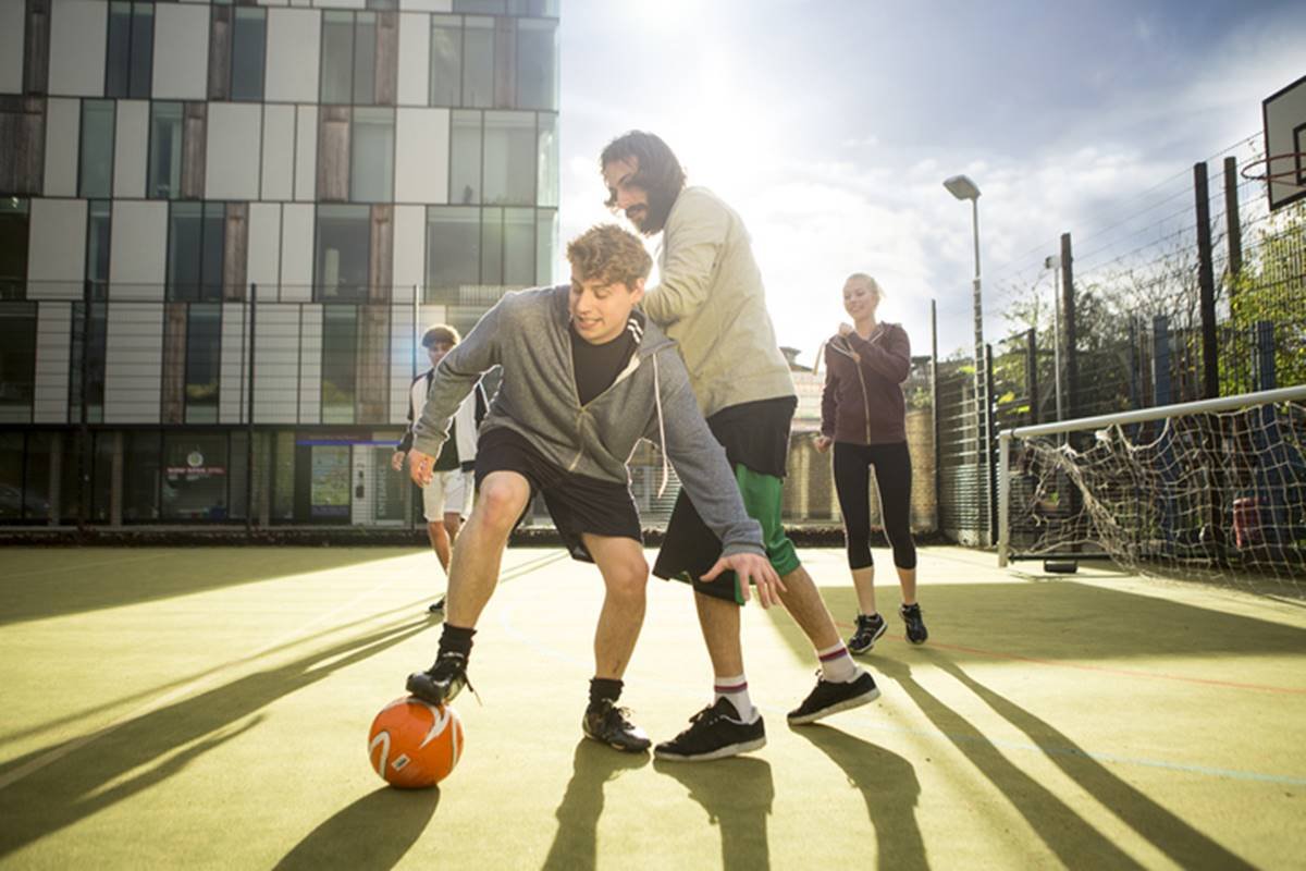 Jogar Futebol Emagrece? Veja seus beneficios pro corpo!