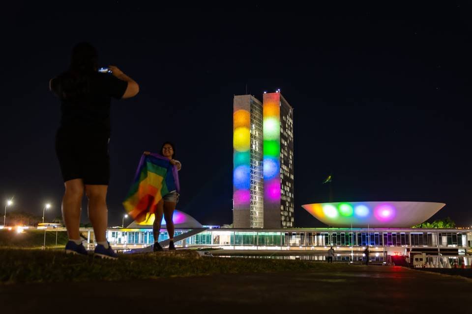 Cidade do Rio se cobre com as cores do arco-íris para festejar o Dia  Internacional do Orgulho LGBTQIAP+ - Jornal O Globo