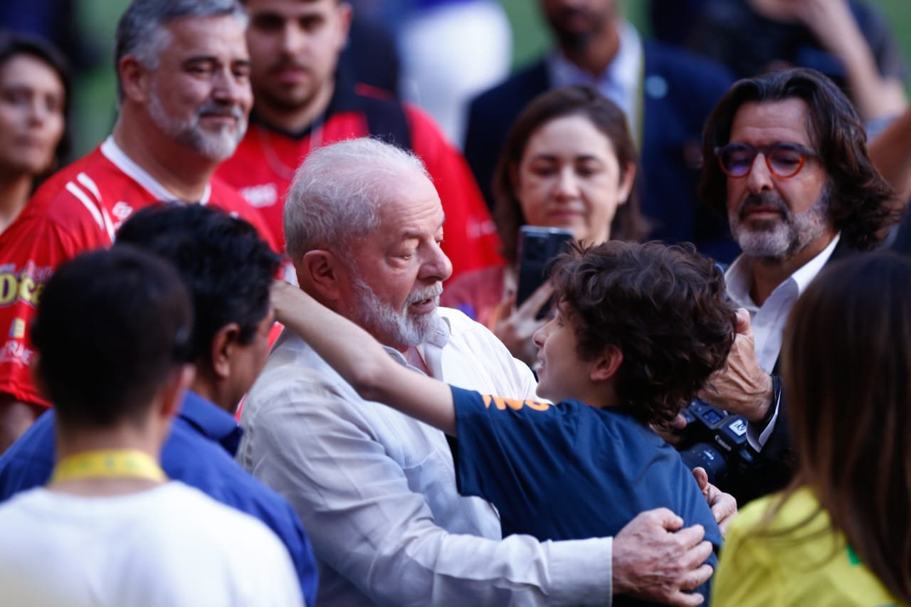 CBF ensaia uma triangulação com Lula