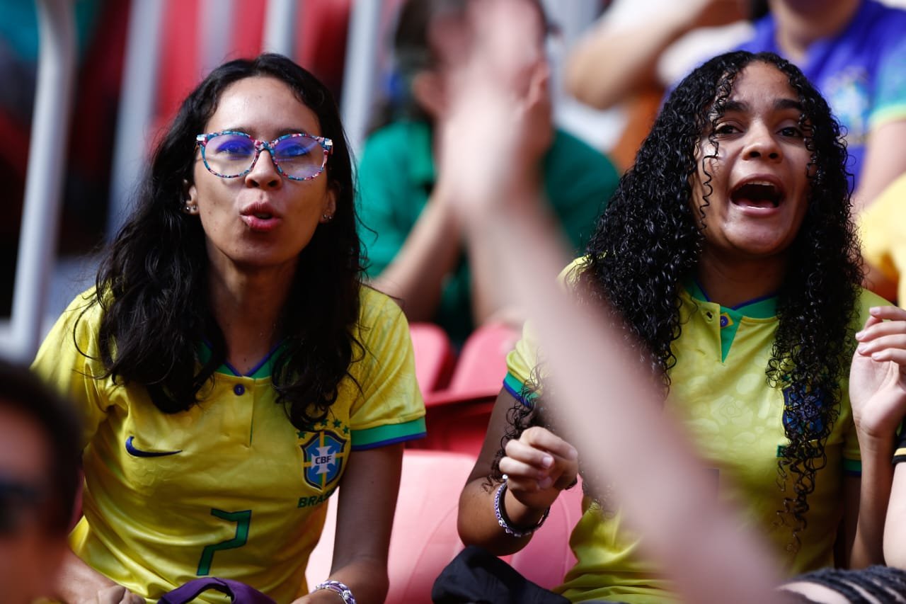 Saia Torcida Brasil Adulto Jogos Copa do Mundo Seleção Verde e Amarela  Desfile 7 de Setembro Festa das Nações - Fest Island - Saia Feminina -  Magazine Luiza