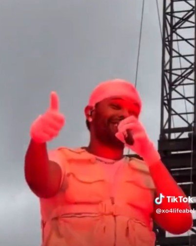 The Weeknd - Metrópoles
