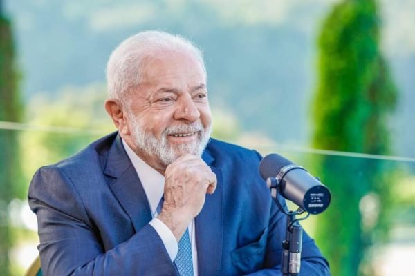 Embate entre governo Lula e Congresso por emendas emperra pauta do  Executivo : r/brasil