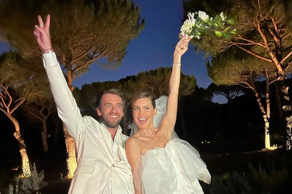Lívia de Bueno e Stefano Zyngier casam com grande festa em Portugal