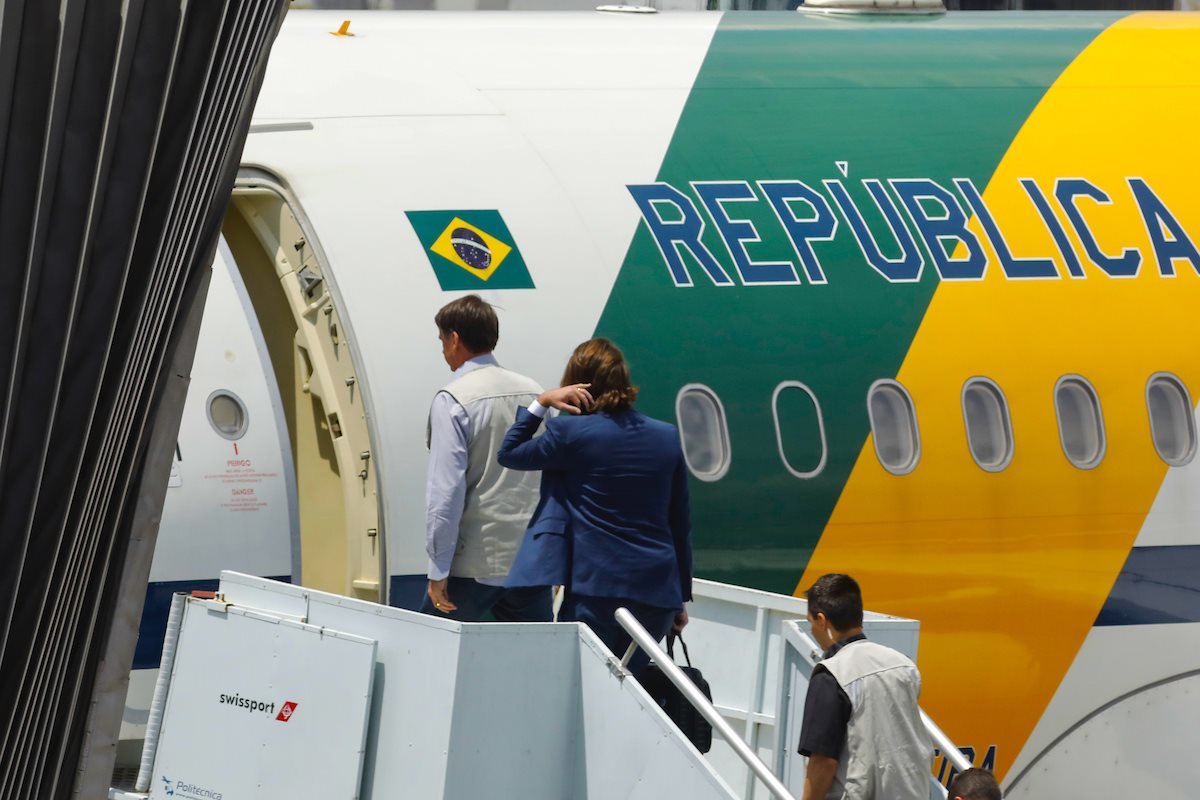 Quem pilota melhor é a Força Aérea', diz filha de Bolsonaro - Prisma - R7  R7 Planalto
