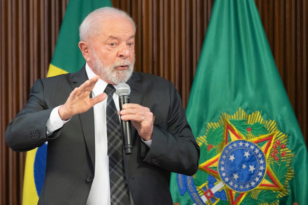 LulaO presidente Luiz Inácio Lula da Silva (PT) convocou os 37 ministros do seu governo para uma reunião nesta quinta-feira, no Palácio do Planalto. Local: Palácio do Planalto