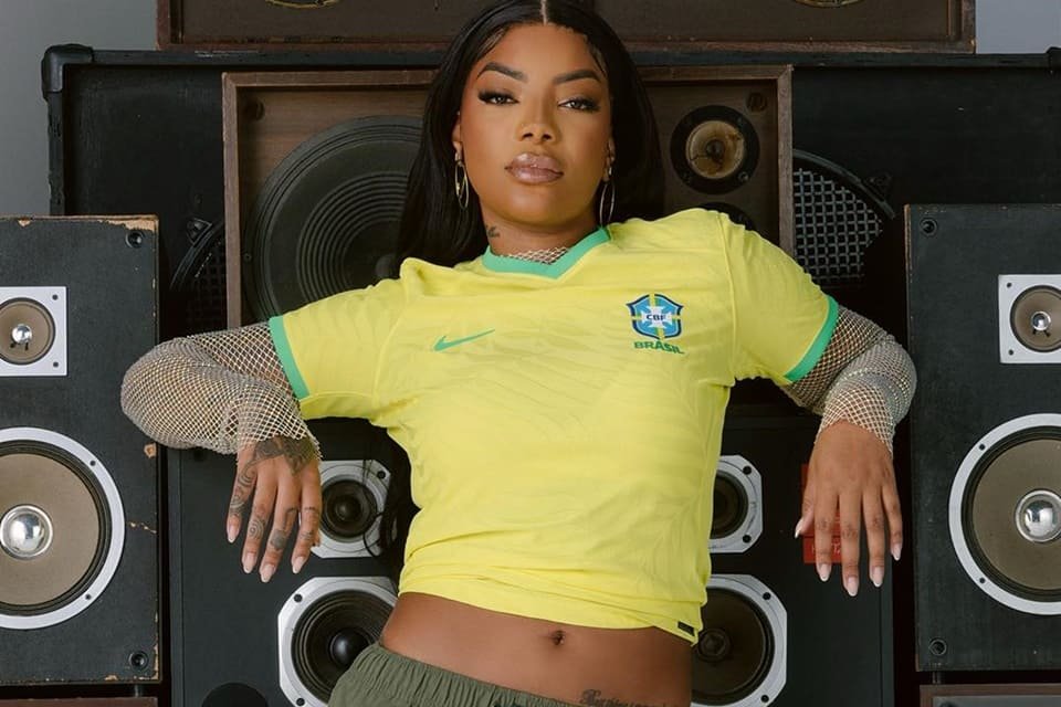 Esqueceu a letra? Ludmilla comenta falha ao cantar o hino nacional