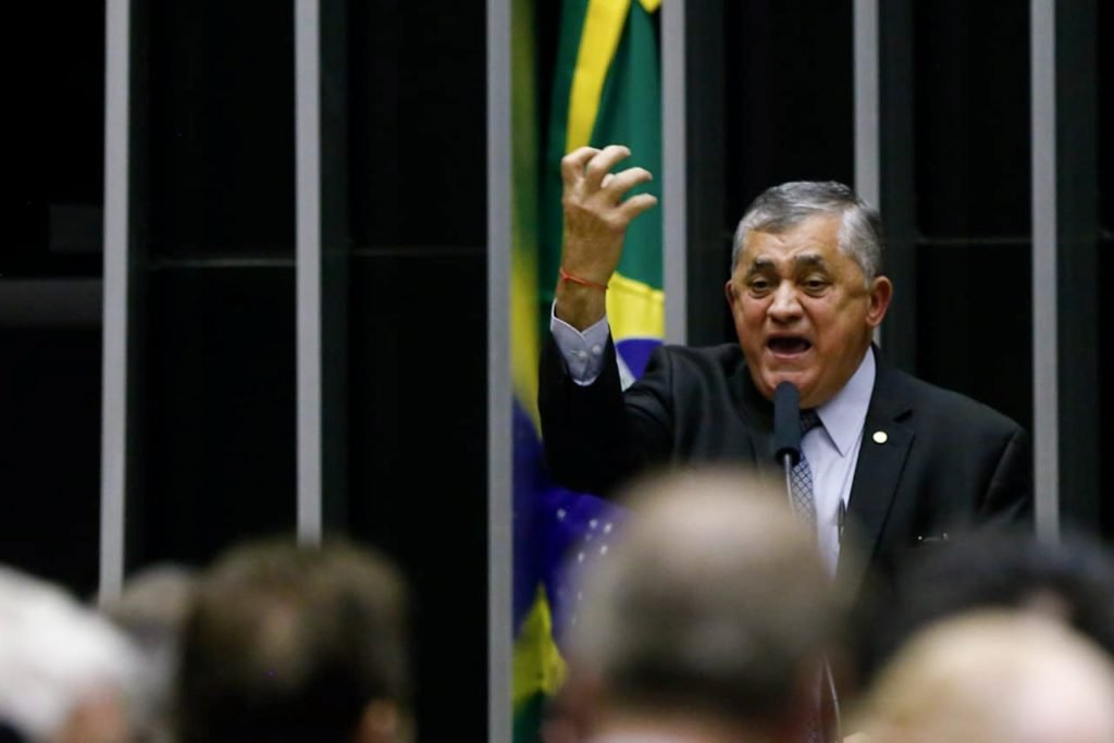 Sob articulação de Lira, governo Lula tem vitória com a reforma tributária. Texto vai ao Senado 2
