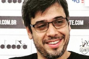 Dono da SAF do Botafogo, John Textor desativa conta no Twitter