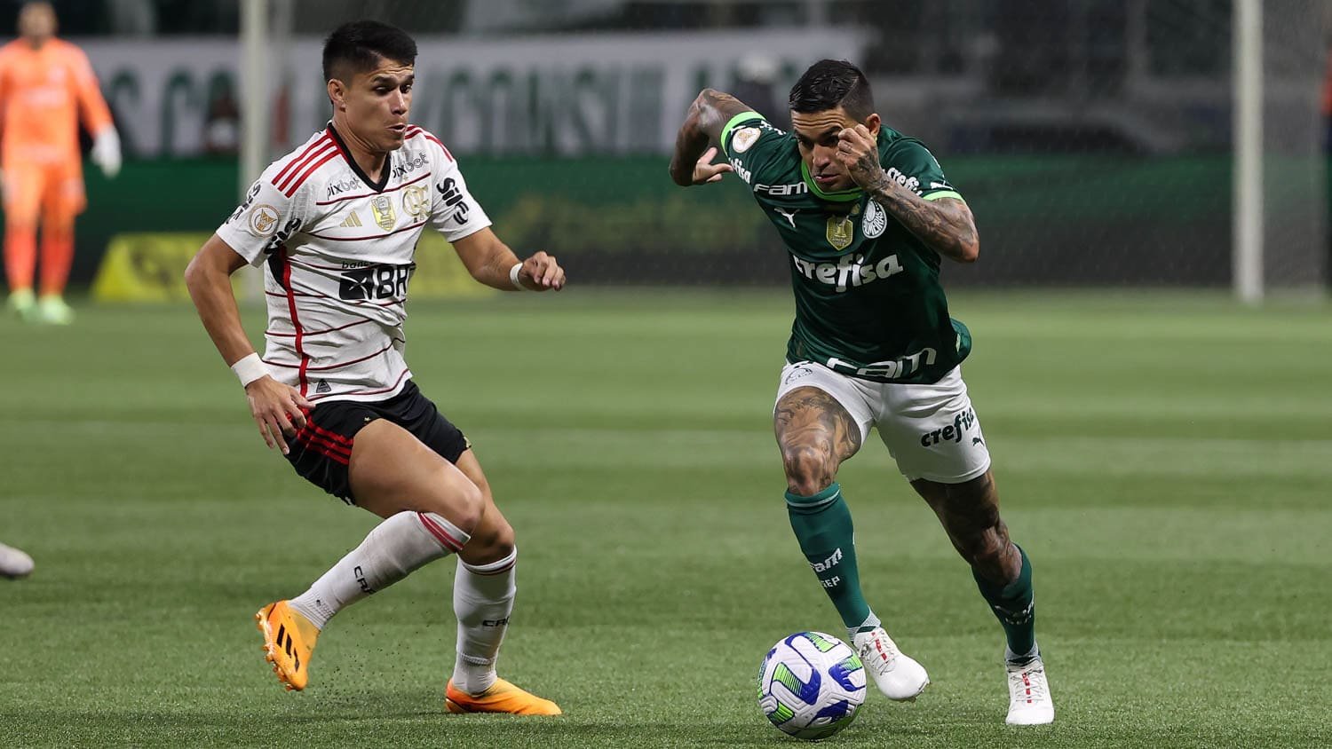 Palmeiras sai na frente, mas cede empate ao Flamengo