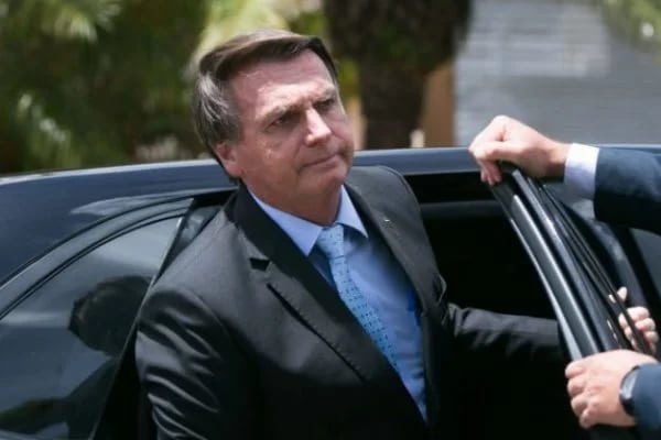 Bolsonaro Confirma Que Ficou Na Embaixada Da Hungria “não Vou Negar