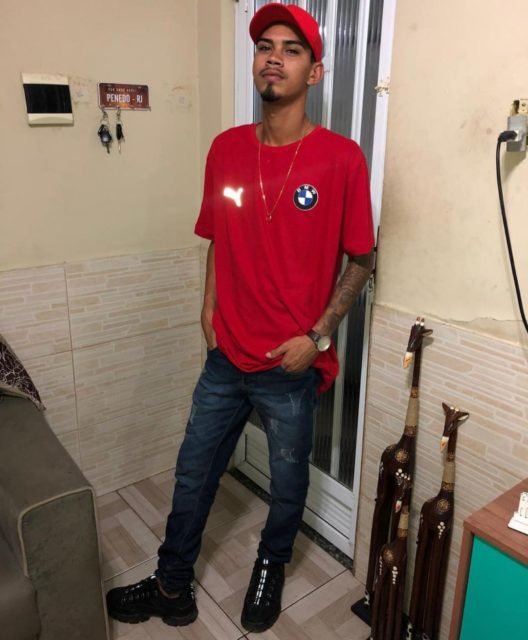 Foto colorida de MC PH Realidades - Metrópoles