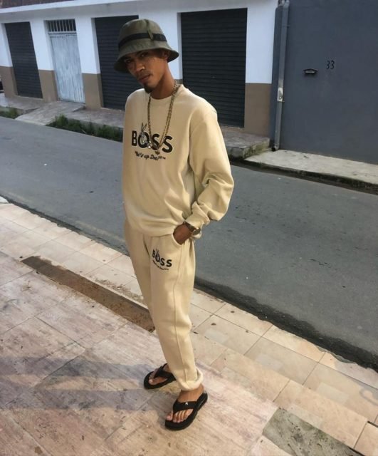 Foto colorida de MC PH Realidades - Metrópoles