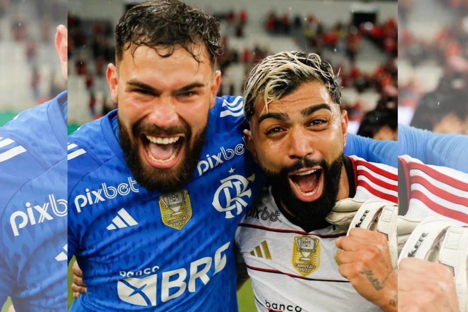 Goleiro Mateus Cunha e Gabigol celebram vitória do Flamengo - Metrópoles