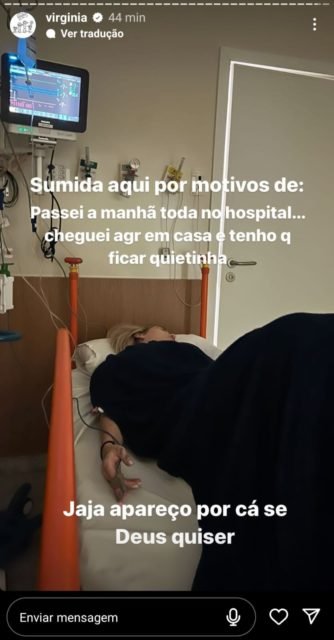 Virginia Fonseca deitada em uma maca de hospital - Metrópoles