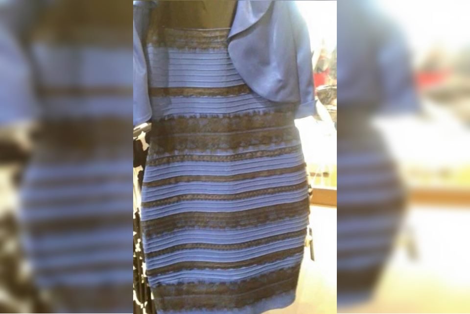 Foto colorida de vestido que quebrou a internet sobre a sua cor - Metrópoles