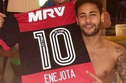 Neymar com a camisa do Flamengo