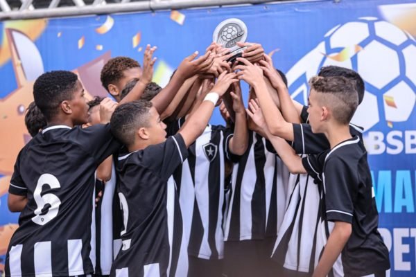 Botafogo vice-campeão Série Ouro Sub-11 - Metrópoles