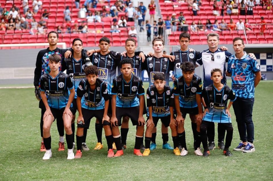 Equipe sub-13 do Corinthians é campeã da série ouro do Campeonato