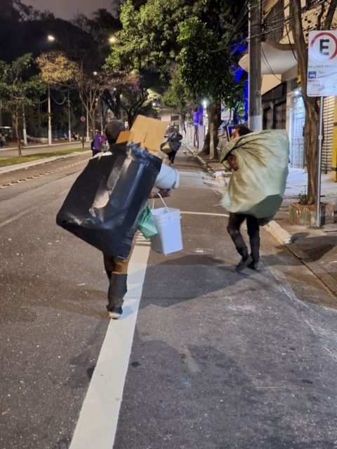 Sé vira quartel, Cracolândia segue o fluxo, e miséria se espalha pelo  centro de SP