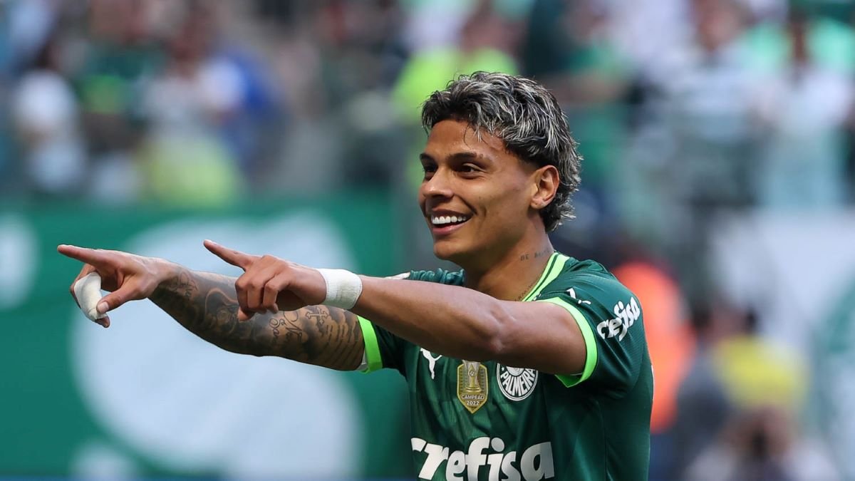 Palmeiras vence o Fortaleza com gols de Ríos, Veiga e Breno Lopes