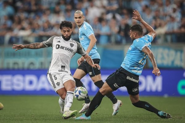 Atlético-MG afunda Grêmio e abre dez pontos na liderança - RJNEWS
