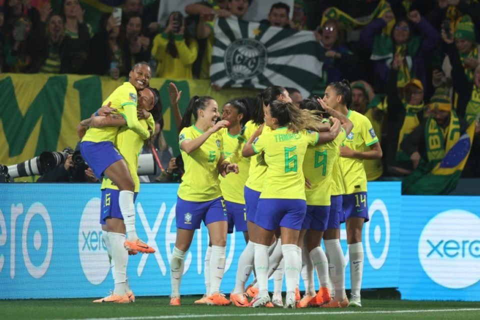Jogadoras do Brasil celebram gol na Copa do Mundo 2023 - Metrópoles