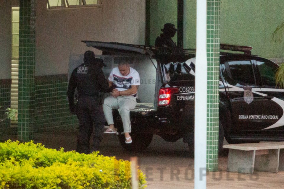 ex-bombeiro chega a Brasília e ficará na Penitenciária Federal - Metrópoles
