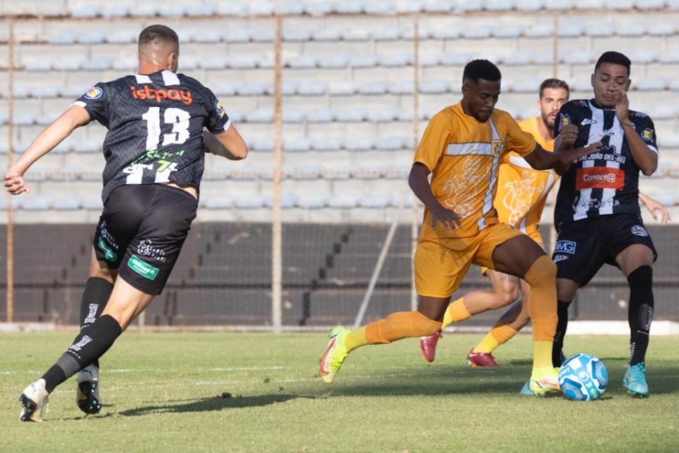 GOLS DO JACARÉ: Hernane broca duas vezes e o Jacaré vence mais uma na Série  D. 