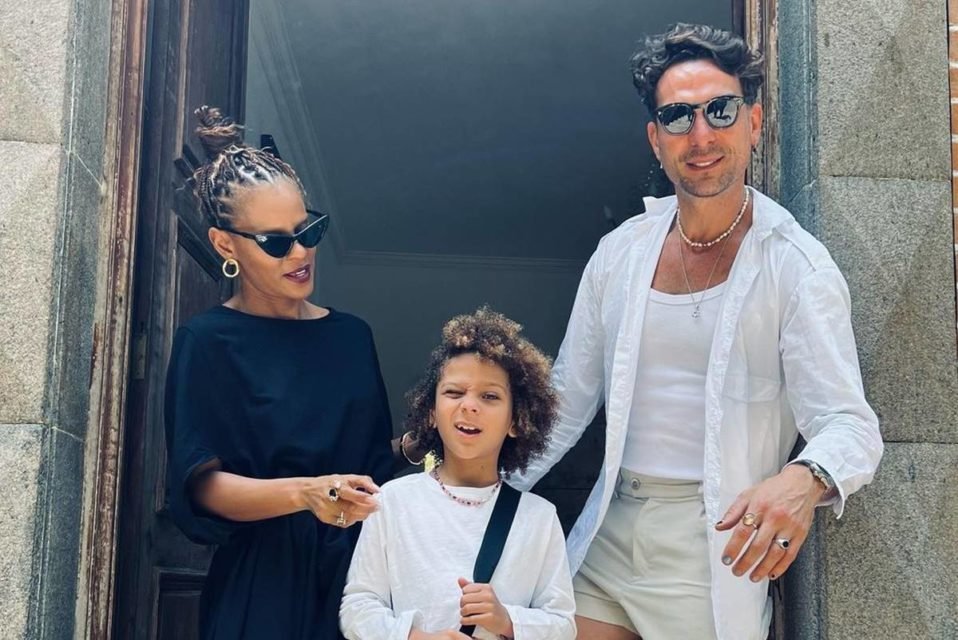 Foto colorida de Aline Wirley, Igor Rickli e Antônio