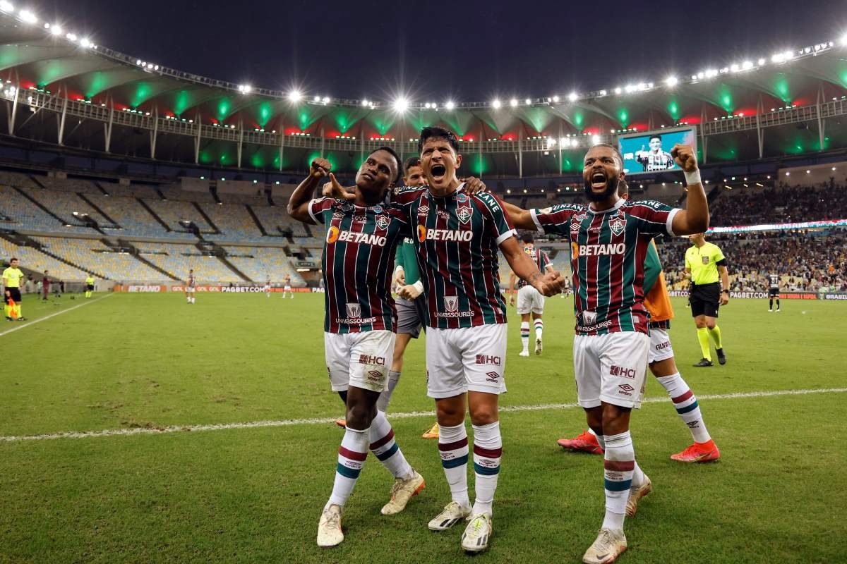 Fluminense toma gol no fim e fica no empate contra o Athletico-PR