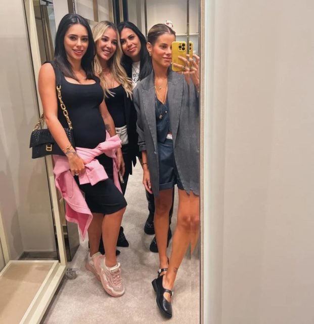 Foto colorida de Shantal Verdelho, Bruna Biancardi e amigas - Metrópoles