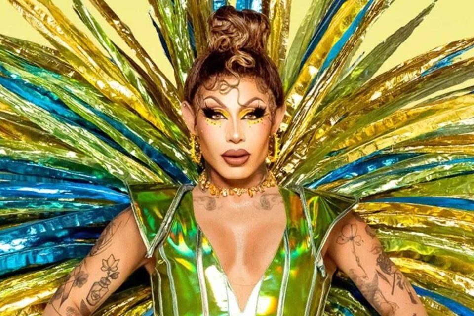 Foto colorida de drag queen - Metrópoles