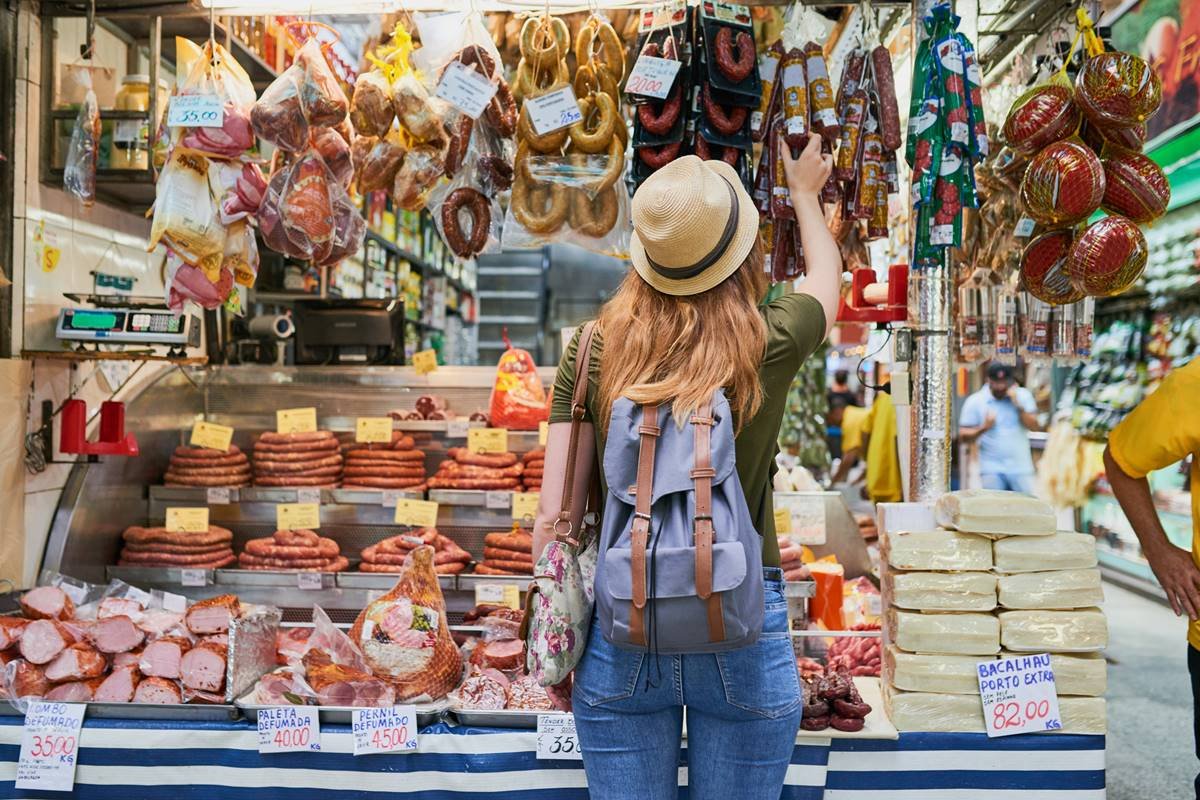 Evite problemas na viagem e fuja desses 4 alimentos quando comer no hotel  (alerta de nutricionista!) - TudoGostoso