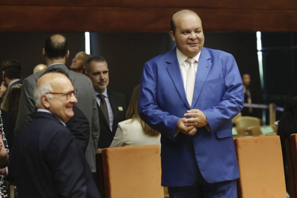 Governador Ibaneis Rocha durante cerimônia de posse Zanin no STF - Metrópoles