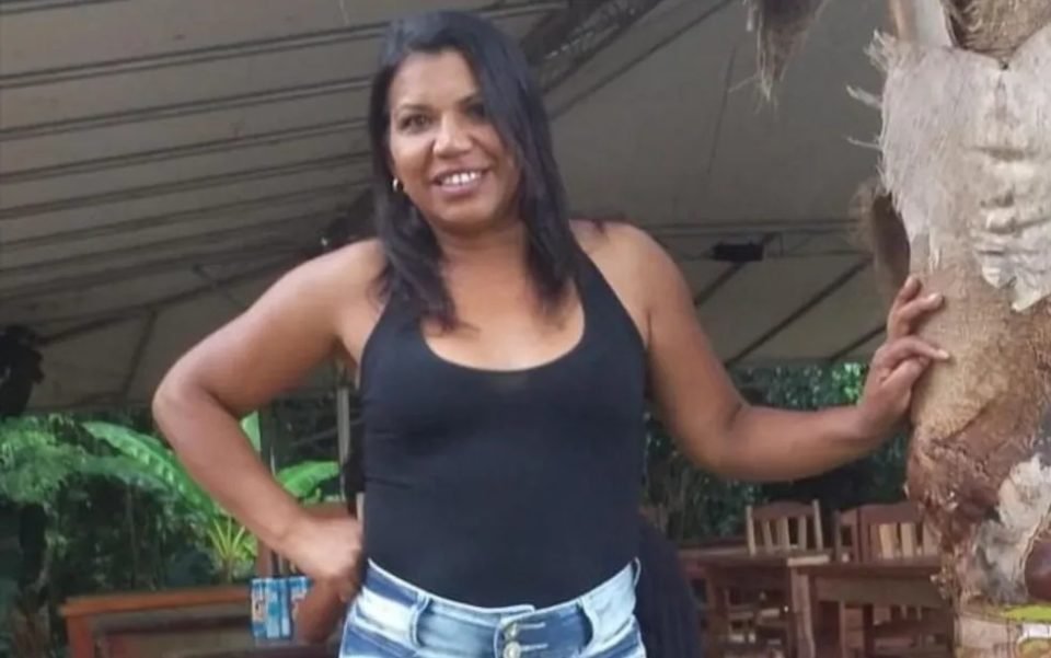 imagem colorida mulher atropelada aluna autoescola entorno