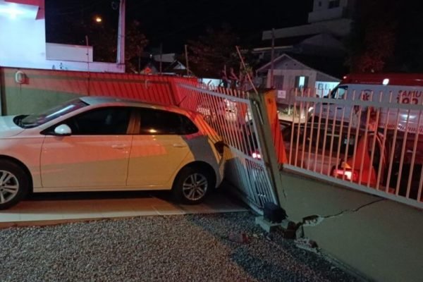 SC: Motorista de app nega corrida à família e arranca carro com criança  dentro - ISTOÉ Independente