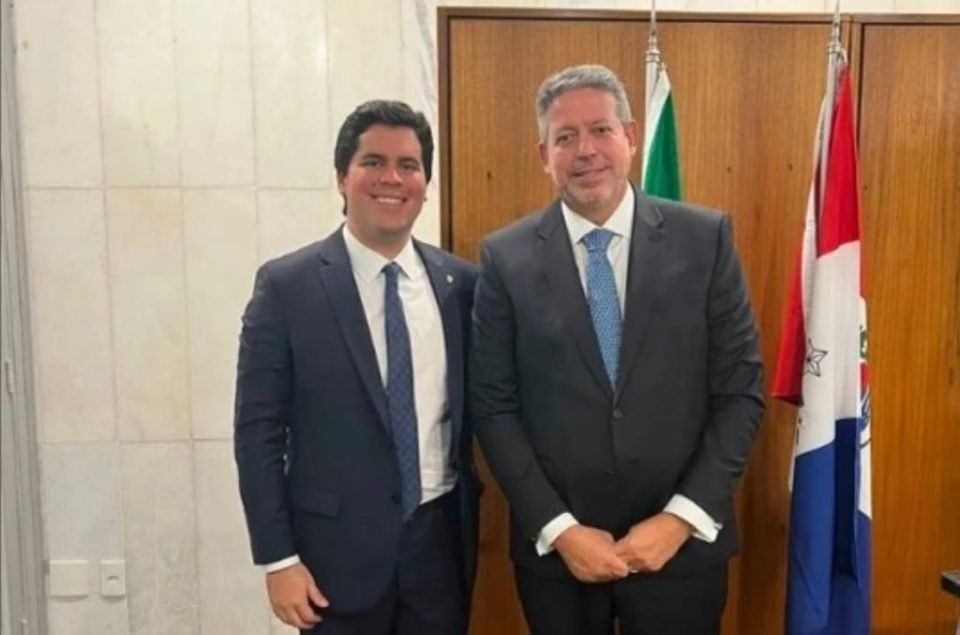 O deputado André Fufuca com Arthur Lira