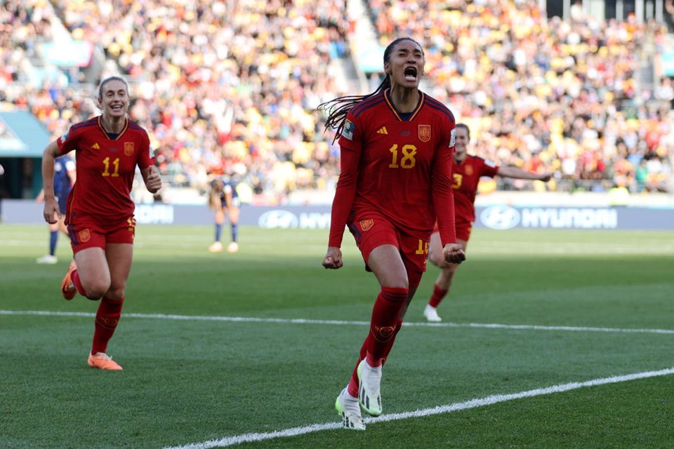 Espanha vence a Holanda e chega à semifinal da Copa Feminina pela primeira  vez