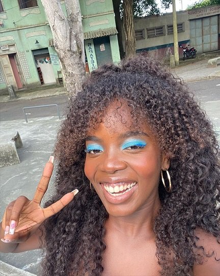 Foto: Clara Moneke: 'Existem possibilidades de fazer acontecer, mas sem  oportunidade. Essa diversidade é que dá a mistura, 'dá a liga'' - Purepeople