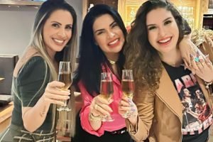 Solange Gomes, Stephanie Gomes e Faby Monarca jantaram juntas - Metrópoles
