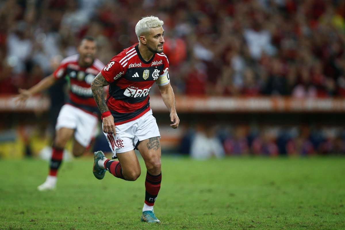 Flamengo bate o Bragantino antes de jogo com América-MG em